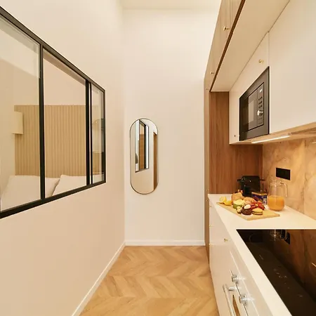 Lavie Maison Glass Roof Flat- Ac Hot Tub Apartment *